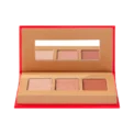 Cette mini palette 3 Fards à Paupières est idéale à emporter partout avec vous pour une retouche maquillage à tout moment de la journée. Son harmonie de teintes nudes sublimera toutes les teintes d'iris, parfaite à offrir ou s'offrir pour les fêtes !