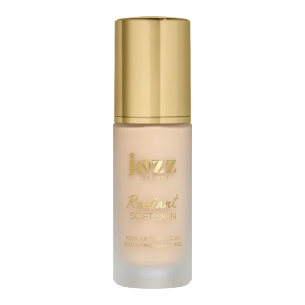 Découvrez notre fond de teint éclat à la formule sensorielle, composée à 70% d'ingrédients d'origine naturelle. Enrichi en ferments marins de l'île de Tonga, il aide à renforcer la barrière cutanée pour une peau plus forte. Sa texture liquide et modulable assure une application facile et un teint parfaitement unifié. Grâce à ses poudres matifiantes qui contrôlent l'excès de brillance, il offre un fini lumineux naturel qui conserve sa fraîcheur et sa vitalité tout au long de la journée.