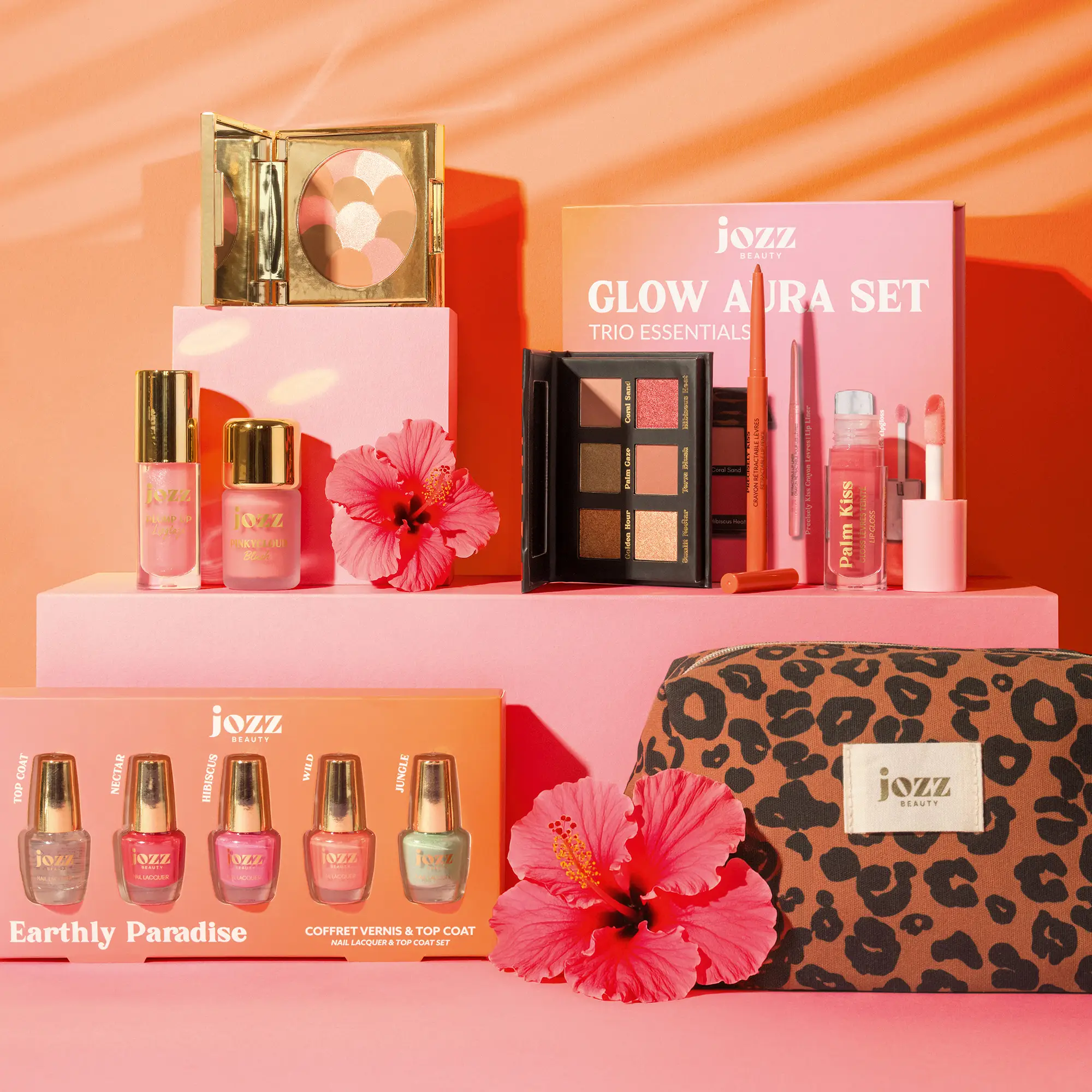 Adoptez la trousse de maquillage Savana au motif léopard indémodable, véritable signature de la collection Earthly Paradise.